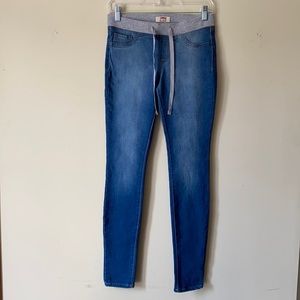 l.e.i. Mid Rise Skinny Jeans NWOT